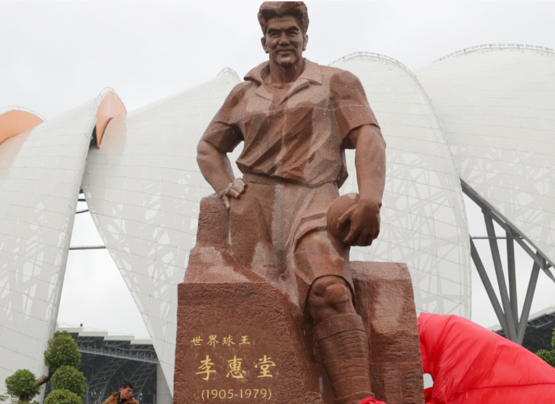 足球球员排名历史技术前十_足球历史前十球星_历史足球技术排名前十的球员